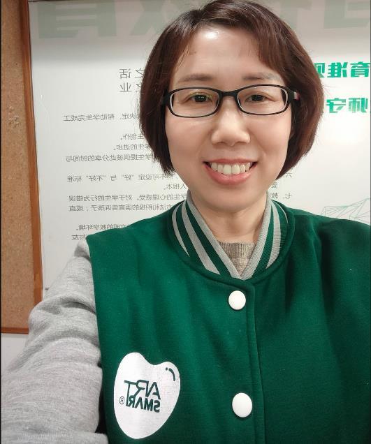 斯玛特儿童美术教育加盟校区教师屈月红
